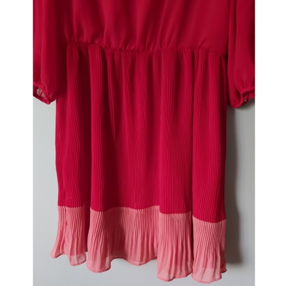 Pleated Color Block Dress - Picture 3 of 3